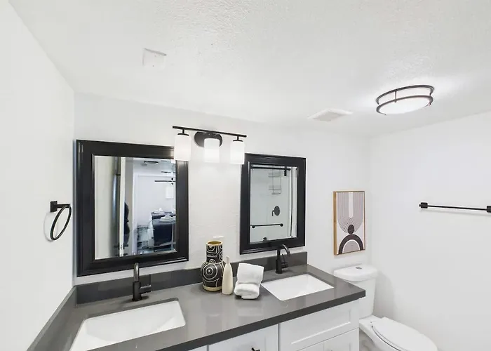 Sunrise Vista-walk To Downtown Old Town & Bars! Holiday home Scottsdale