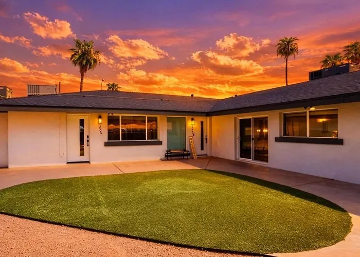 Sunrise Vista-walk To Downtown Old Town & Bars! Holiday home *